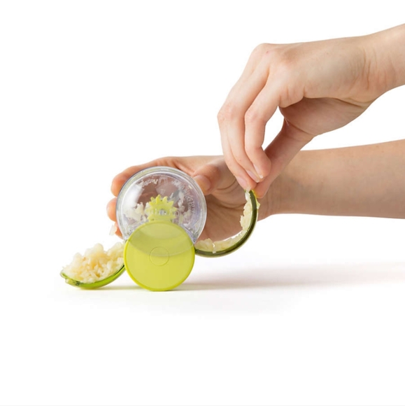 Chef'N GarlicZoom® Garlic Chopper - Picture 5 of 5